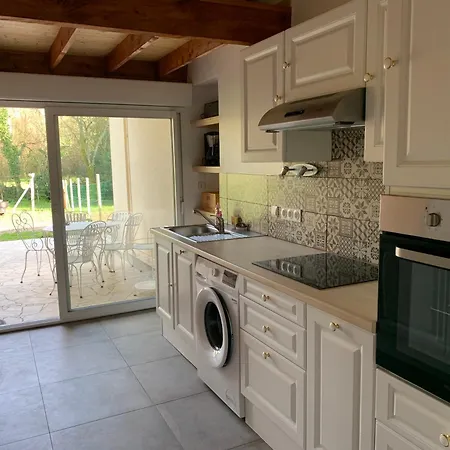 Maison Avec Jardin Privatif Gite Les Chenes De Pastouret, Lussan *